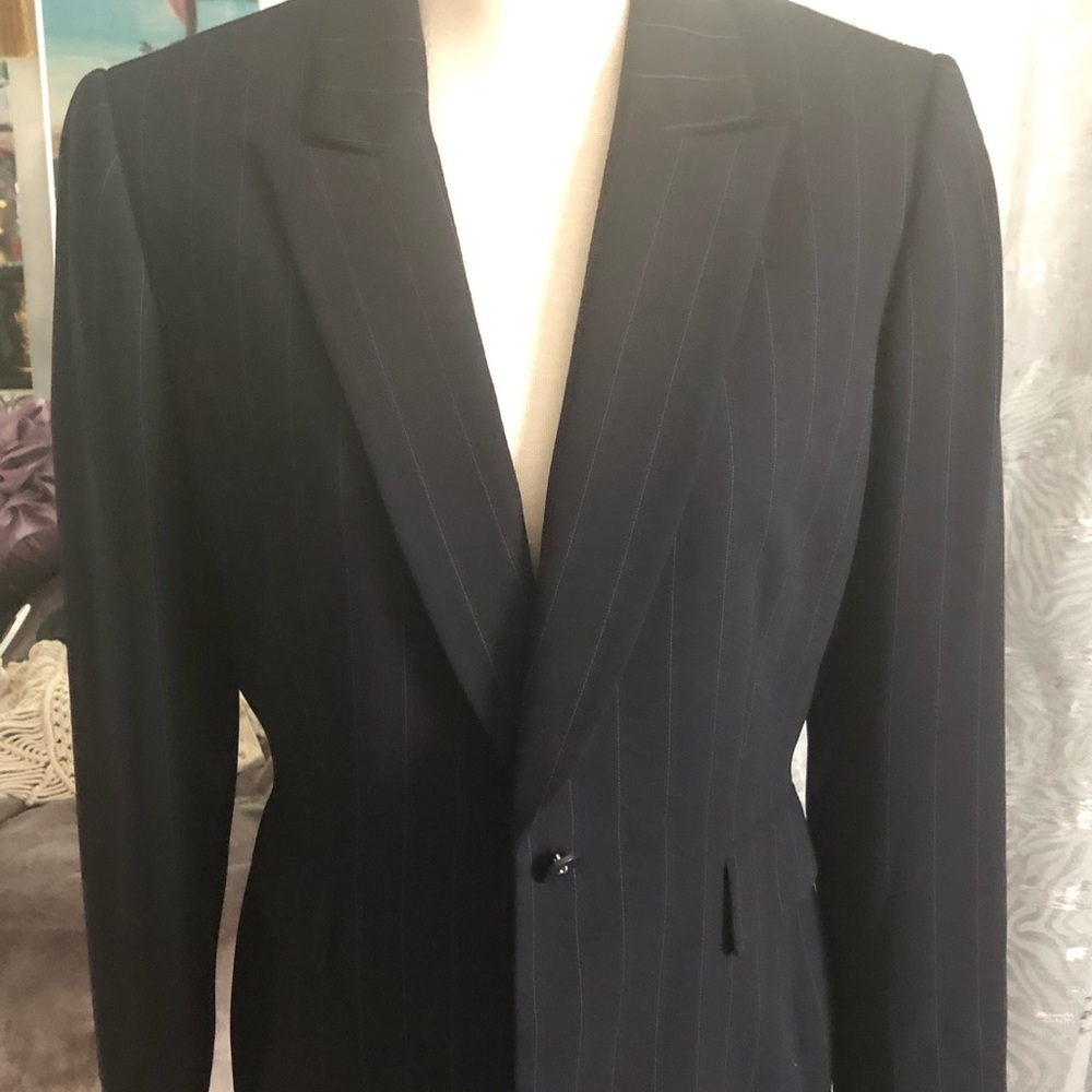 Pin stripe Tahari Arthur S Levine Career Blazer